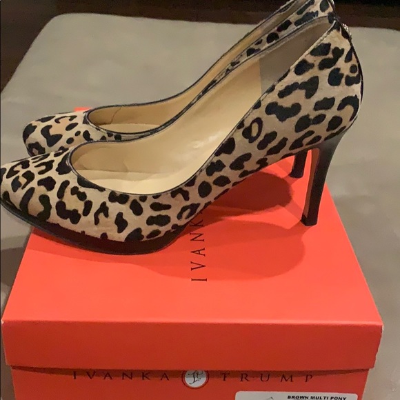 Shoes - Picture 2 of 4